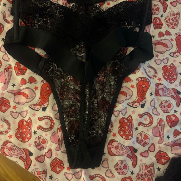 Victoria's Secret Size Medium sexy cutout lingerie black NWT - Picture 7 of 12